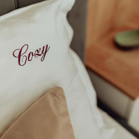 Cozy Apartments - One Residence ยาช ภายนอก รูปภาพ