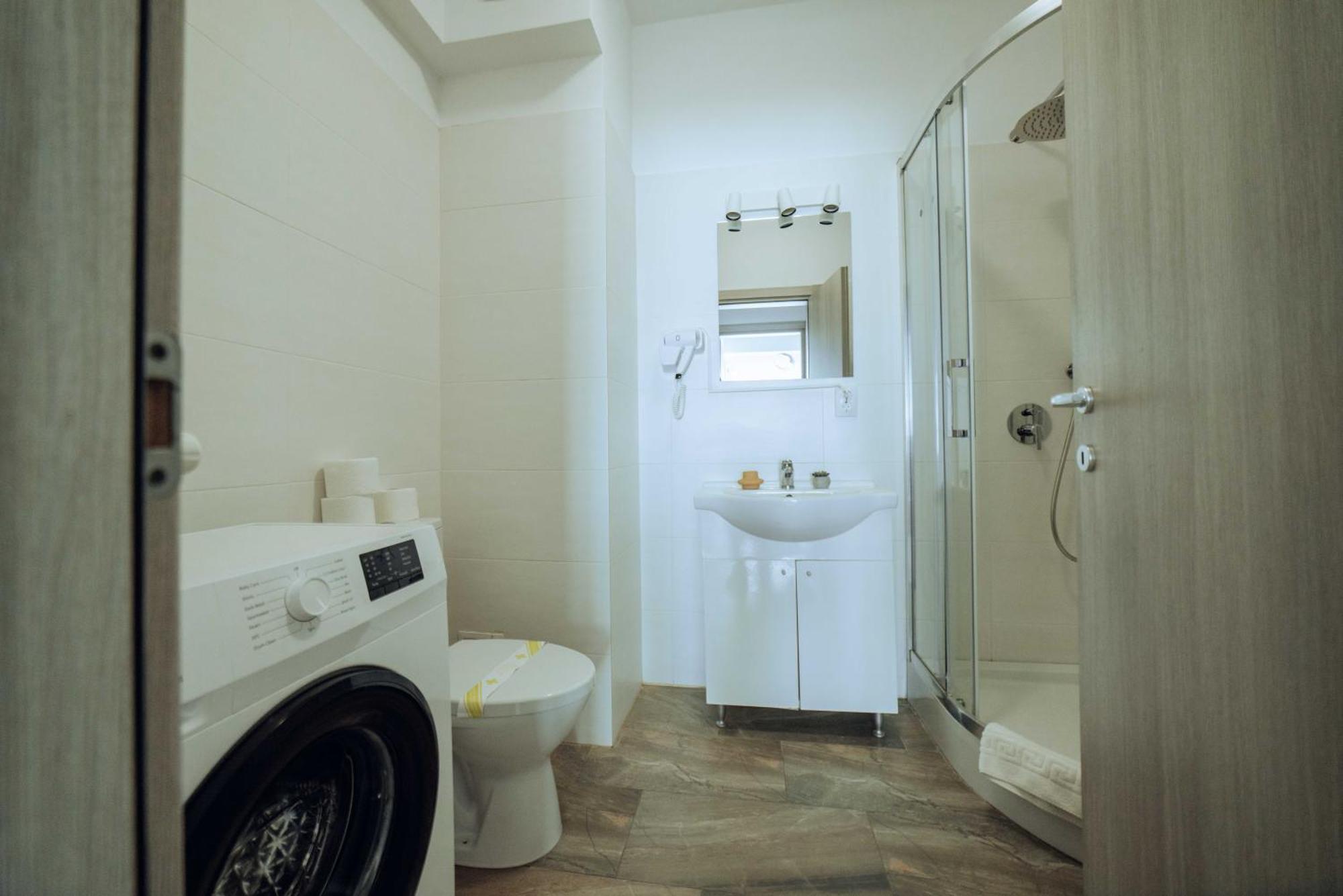 Cozy Apartments - One Residence ยาช ภายนอก รูปภาพ